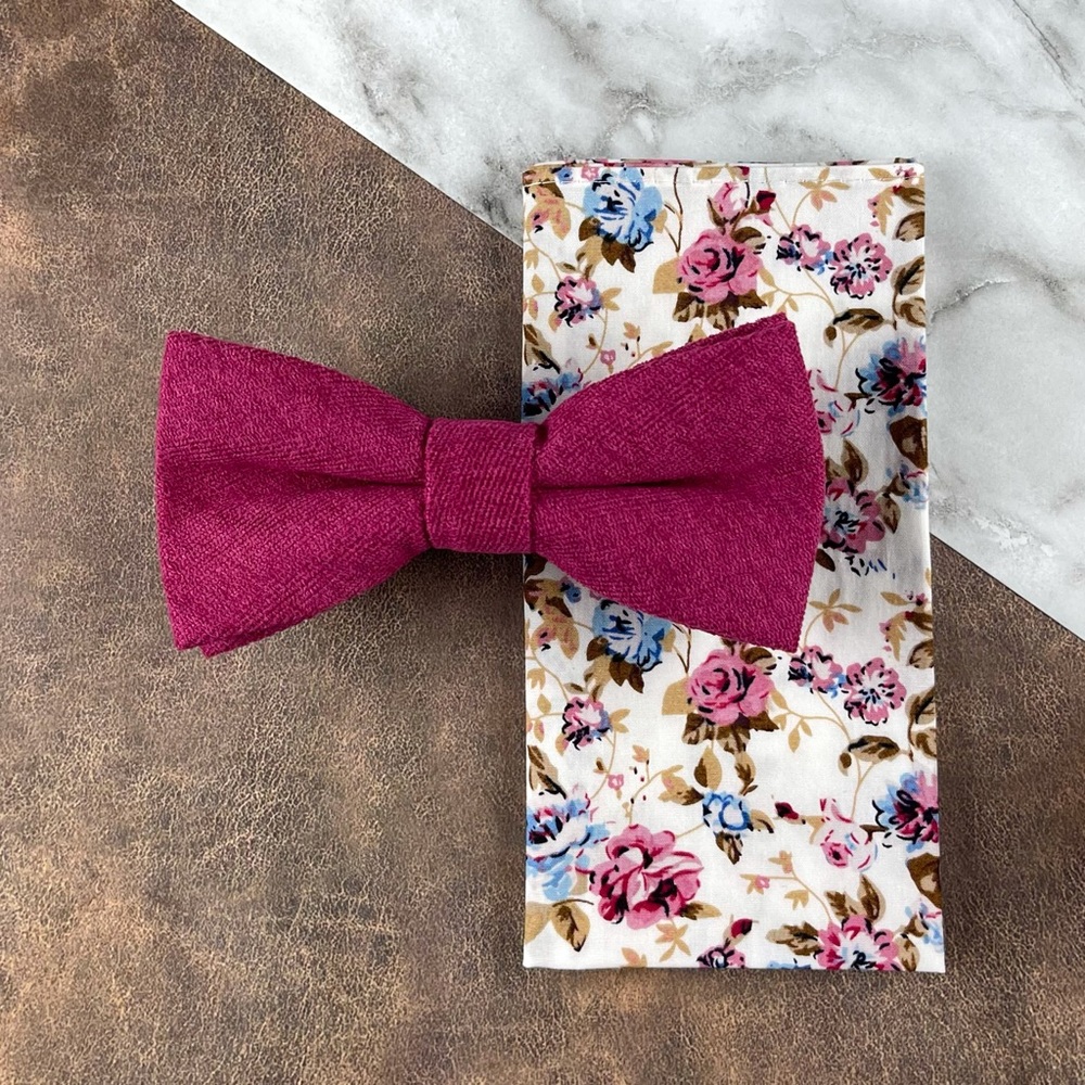 Men’s Magenta Velour Bow Tie & White Boho Floral Pocket Square